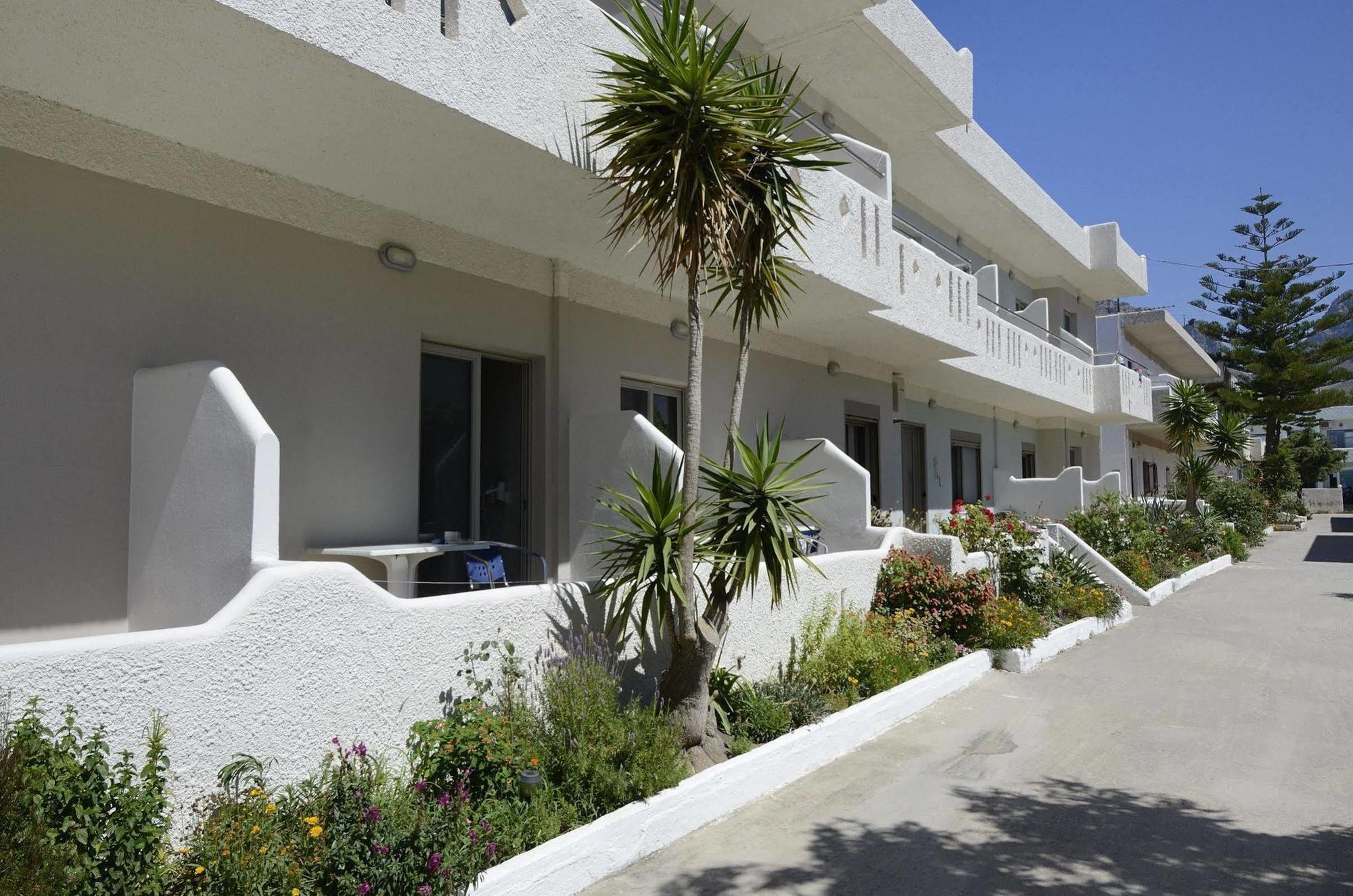 Costas&Chrysoula Aparthotel Plakias Buitenkant foto